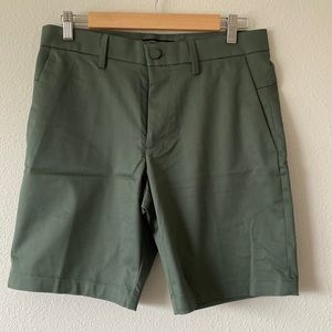 Banana Republic Aiden Short